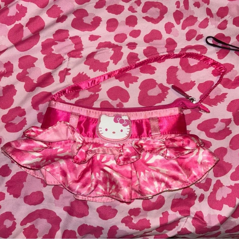 Hello Kitty Pink Ruffled Shoulder Bag